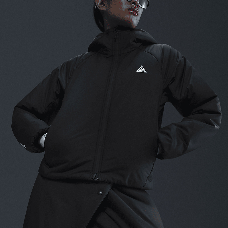 เสื้อผ้าผู้หญิงสำหรับฤดูหนาวขอ - Winter Clothing Nike บทวิจารณ์และราคา